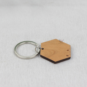 LLavero de madera de bambú en blanco con logotipo personalizado, llavero de coche de Metal de marca Diy para regalo de recuerdo - Product Image 1
