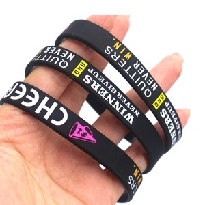 Bracelets en caoutchouc de sport personnalisés Youmigift, bracelet en silicone, bracelet en silicone personnalisé pour hommes - Product Image 2