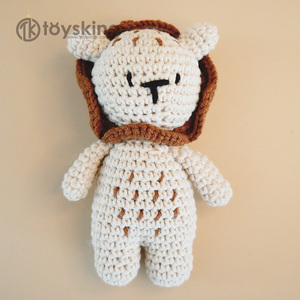 Muñeco de León de Patas Cortas Hecho a Mano con Ganchillo - Lindo Amigurumi de Dibujos Animados, <span class=keywords><strong>Rey</strong></span> de la Selva, Juguete de Peluche Estilo Kawaii Chibi - Product Image 3