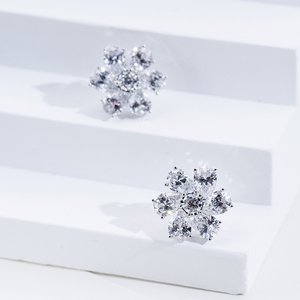 Boucles d'oreilles Messi Jewelry MSE-846 en or jaune 18 carats avec diamants ronds et en forme de poire pour femmes - Product Image 1