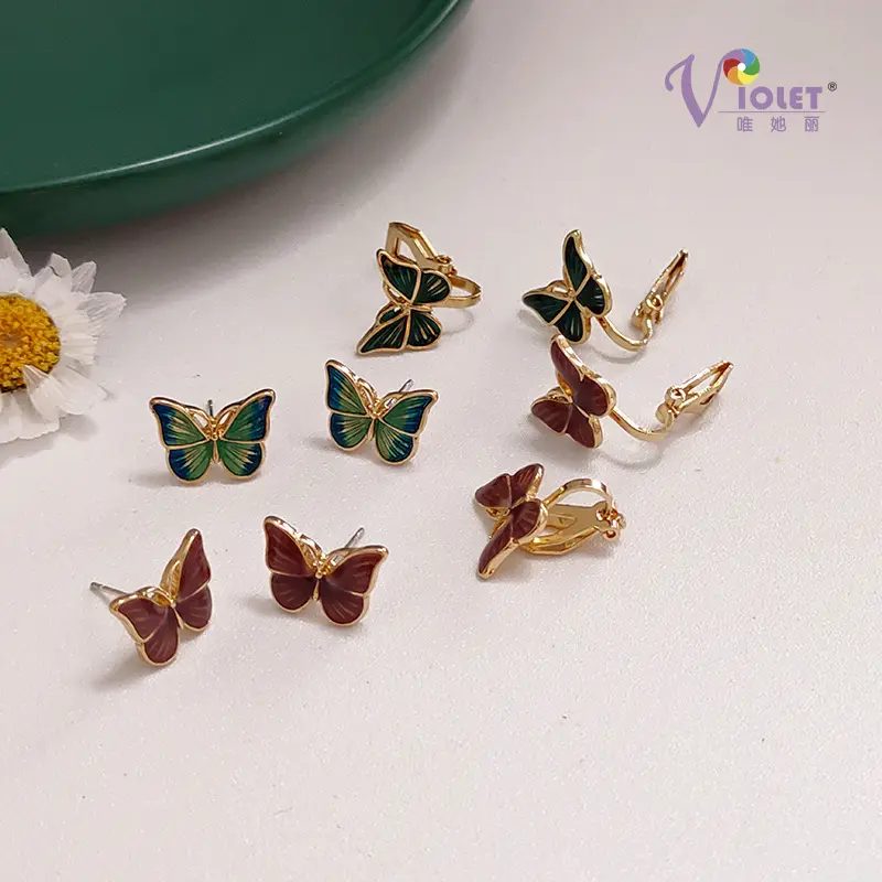 Anting-anting kancing kupu-kupu warna-warni elegan Vintage Perancis Aksesori Perhiasan mode anting-anting klip lubang tanpa telinga halus