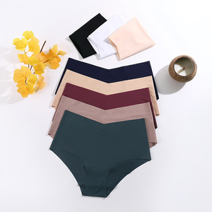 Venta al por mayor de las mujeres de 8 colores en forma de V calzoncillos de tiro bajo sólido cómodo Invisible sin costuras lados ondulados <span class=keywords><strong>Hipster</strong></span> calzoncillos de seda de hielo - Product Image 2