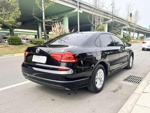 Volkswagen <span class=keywords><strong>Passat</strong></span> <span class=keywords><strong>2017</strong></span> 330TSI DSG Premium 2.0T Benzina Berlina Business di Medie Dimensioni Usata Economica per Esportazione - Product Image 4