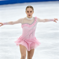 Robe de patinage rose à col montant, manches longues en maille à volants, dos découpé ovale avec strass, pour enfants et adultes, compétition et performance