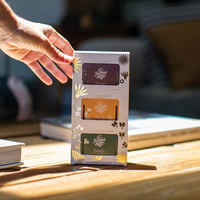 Boîte en papier recyclable personnalisée vide avec impression, revêtement UV, éponge, fenêtre, emballage de luxe creux suspendu, feuille de plastique transparente