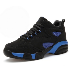 New anti-slip and lightweight walking shoes for wholesale. Breathable and fashionable trendy <b>mesh</b> shoes for both men and women. - Product Image 3