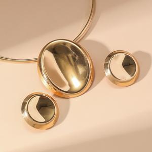 طقم أقراط وقلادة وقلادة بتصميم عصري أنيق وأطران من الولايات المتحدة الأمريكية ، مجوهرات ضيقة بسيطة ومتطورة للنساء من سبيكة - Product Image 4