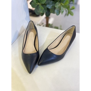 สินค้าออกใหม่2022! รองเท้าส้นเหลี่ยมหัวแหลม3ซม. หนัง PU แบบพรีเมี่ยม, รองเท้ากันลื่นระบายอากาศรองเท้ายางคุณภาพสูงสำหรับฤดูหนาว - Product Image 5