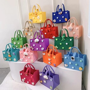 Extra Large <span class=keywords><strong>Pompon</strong></span> <span class=keywords><strong>Panier</strong></span> De Rangement Feutre Dessin Animé Animaux Pique-Nique Voyage Sac À Main Femmes Shopping Sac Fourre-Tout Sac pour Plage Stockage Cadeaux - Product Image 1