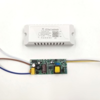 Controlador LED de 2.4G con Tres Temperaturas de Color, Aislado, con Función de Memoria y Control Remoto, en Plástico