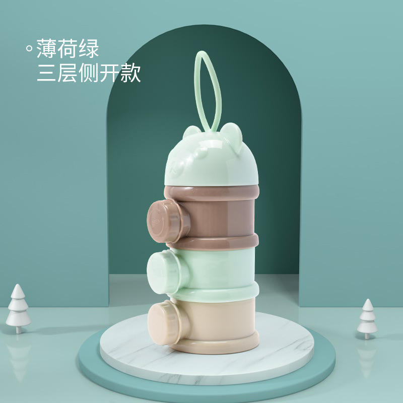 Verde de tres capas con apertura lateral.