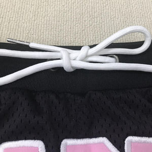 Short de basket-ball personnalisé Design respirant en maille Nom et logo OEM Short de basket-ball Street Wear - Product Image 5