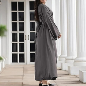 Abaya de prière en polyester à prix abordable |   Burqa simple une pièce à enfiler, vente en gros pour les détaillants - Product Image 4