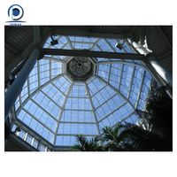 Plafond moderne en treillis de verre avec conception ouverte personnalisée pour l'extérieur Structure en acier Toit en dôme de verre