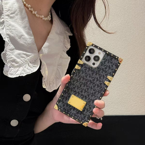 Top Design personalizzato antiurto <span class=keywords><strong>per</strong></span> Iphone 16 Pro Max custodia <span class=keywords><strong>per</strong></span> cellulare cellulare di lusso in pelle sintetica marche custodia <span class=keywords><strong>per</strong></span> telefono - Product Image 1