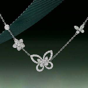 Collar con diseño de mariposa y flor en oro blanco de 14 quilates, delicado collar con múltiples piedras para uso diario, joyería fina para mujer - Product Image 1