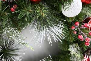 Couronne de Noël écologique en forme de cône de pin, design tendance, couronne artificielle suspendue pour la décoration de la maison - Product Image 5