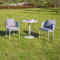 Table à manger moderne de jardin et 4 chaises, ensemble de salle à manger de luxe, table et chaises en bois MDF
