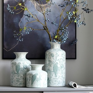 Vase en porcelaine de style antique avec motif floral <span class=keywords><strong>vert</strong></span> entrelacé et motif de perroquet pour hôtel - Product Image 1