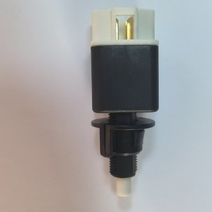 Interruptor de Luz de Freno para Suzuki Alto, 3774075H21 3774075H20 4710279, Pieza de Repuesto de Plástico, Nueva - Product Image 1