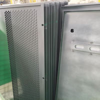 Pièces en tôle sur mesure OEM de haute précision en acier au carbone/acier inoxydable, fabrication par estampage, pliage, peinture/revêtement en poudre