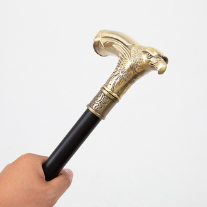 Canne de luxe en laiton avec tête d'aigle dorée, manche en métal, design décoratif sculpté, embout en caoutchouc antidérapant - Product Image 5