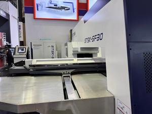 Open Type Mechanische <span class=keywords><strong>Cnc</strong></span> <span class=keywords><strong>Punch</strong></span> Pers Torentje Ponsen Werktuigmachines Grote Zware Koepel Aluminium Gat Ponsmachine - Product Image 3