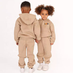 Survêtement de sport Beige uni personnalisé, ensemble de survêtement à capuche et de jogging en polaire unisexe pour enfants - Product Image 3