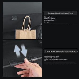 Gancio per Auto in Materiale ABS Aggiornato 2023, Design Minimalista, Accessorio per Vano Portaoggetti <span class=keywords><strong>Lato</strong></span> <span class=keywords><strong>Passeggero</strong></span> (Modello 3/X/S) - Product Image 4