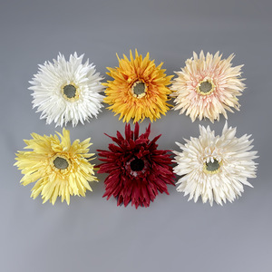 Flores de Gerbera Artificiales de 11 cm, Flor de Seda para Decoración de Mesa de Boda, Decoración del Hogar, Materiales para Manualidades - Product Image 1