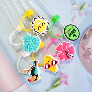 Accesorios para Bebidas de Verano al por Mayor: Tapones de PVC Suave Personalizados con Hebilla Antipolvo para Decoración de Bares - Product Image 3