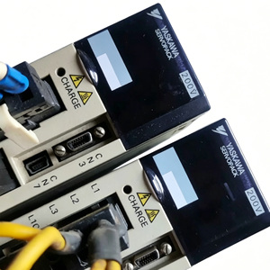 Variador de Frecuencia Sigma-5 Sgdv-2r8a01b Sgd-2r8a01b002000, 400w 2.8a 200v, Ajuste Automático Fácil por Pulsos Analógicos - Product Image 1