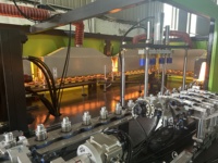 Servomotor de 4 cavidades 5000BPH Máquina automática de soplado de botellas de agua PET