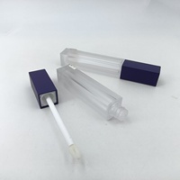 Tube de brillant à lèvres carré mat personnalisé, conteneur vide givré pour huile à lèvres, emballage cosmétique pour brillant à lèvres avec bouchon à vis