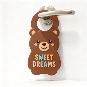 Tarjetas Colgantes Personalizadas para Puertas: Impresión a Medida, Diseño y Tamaño para Resorts, Villas y Suites. Venta al por Mayor Directa de Fábrica. - Product Image 1