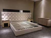 Cadre de lit de luxe Queen King Size Foshan Ensembles de meubles de chambre à coucher Lit King Size de luxe moderne