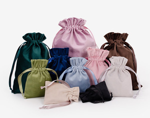 Sacs en velours à cordon, sacs cadeaux, emballages, pochettes à bijoux en daim, logo personnalisé imprimé, vente en gros - Product Image 1