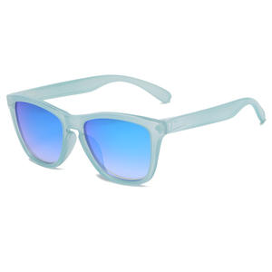 <span class=keywords><strong>Gafas</strong></span> <span class=keywords><strong>de</strong></span> <span class=keywords><strong>sol</strong></span> con montura cuadrada <span class=keywords><strong>para</strong></span> hombre y <span class=keywords><strong>mujer</strong></span>, color gelatina con logotipo personalizado, protección UV, montura <span class=keywords><strong>de</strong></span> plástico polarizada, precio económico - Product Image 1