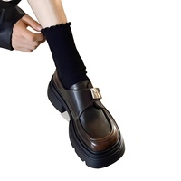 Mocassins à plateforme pour femme, collection automne 2026, bout carré, décorations à boucle, style britannique rétro, semelle épaisse, décontractés et élégants