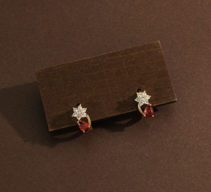 Pendientes Huggie Chapados en Oro de 18K con Cristales CZ <span class=keywords><strong>Multicolor</strong></span>, Pendientes Pequeños con Forma de Corazón y Estrella de Circonio, Broches para Oreja para Mujer, Joyería de Moda - Product Image 3