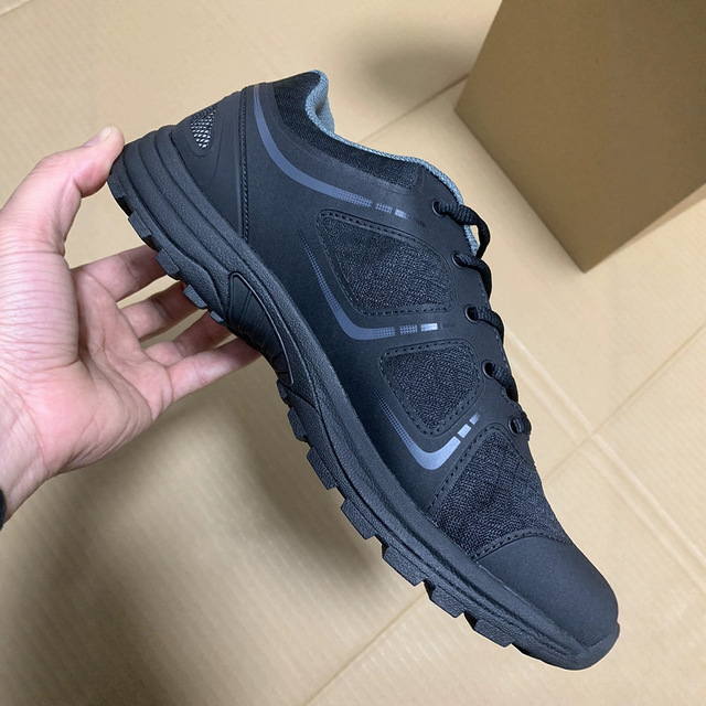 Physical Training Shoes New Black Fire Rubber Sports Running Shoes Wholesale 36-46