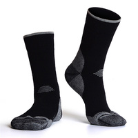 Chaussettes chaudes en laine épaisse personnalisées Sports de montagne Chaussettes douces en laine mérinos pour femmes et hommes pour le ski et la randonnée