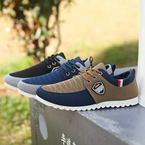 Chaussures décontractées pour hommes Summer Hollow avec surface en cuir souple et respirantes, chaussures blanches pour hommes, chaussures de sport décontractées - Product Image 1