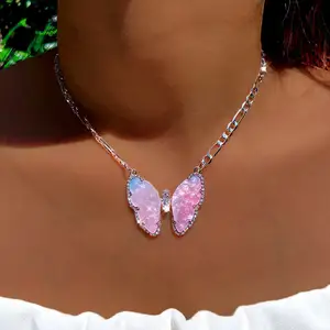 Mode Elegante Sieraden Goud Zilver Rhinestone Crystal Ketting Grote Roze Vlinder Hanger Ketting Voor Vrouwen Meisjes