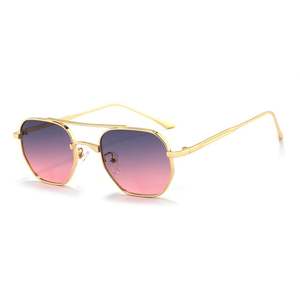 Lunettes de soleil polygonales rétro personnalisées avec logo, double pont, UV400, verres dégradés, monture carrée en métal pour hommes et femmes - Product Image 5