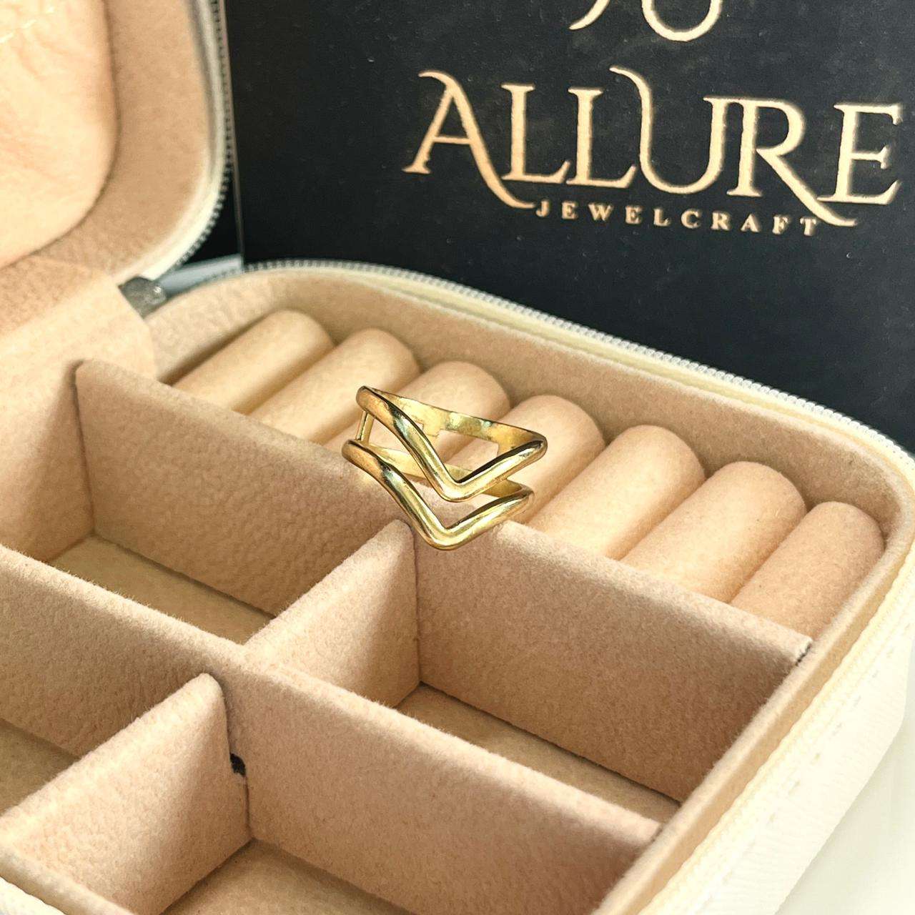 GOLD, ROSE GOLD AND WHITE RHODIUM