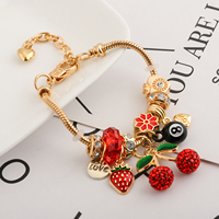 Bracelet à breloques imprimé léopard en gros, chaîne dorée, pendentifs cerise, fraise, cœur, boule 8, bracelet DIY pour femme, bijoux