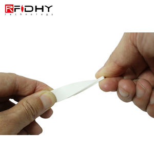 부드러운 실리콘 <span class=keywords><strong>RFID</strong></span> 태그 <span class=keywords><strong>Impinj</strong></span> <span class=keywords><strong>M4QT</strong></span> 칩 860-960 MHz 주파수 세탁 섬유 관리 방수 내열성 - Product Image 3