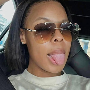 批发新款女式无框切割猫眼金属太阳镜简约时尚街头快照飞行员眼镜准备发货 - Product Image 3