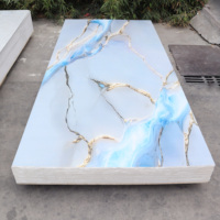Panel PVC Lapis UV Ramah Lingkungan dengan Motif Marmer Biru Muda dan Garis Emas, Tahan Gores & Tahan Lama untuk Dekorasi Interior